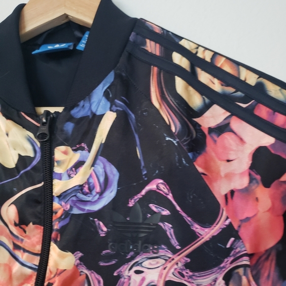 Adidas Originals Floral Rose Print Superstar Track Jacket Girls  size 11/12 - Picture 2 of 7